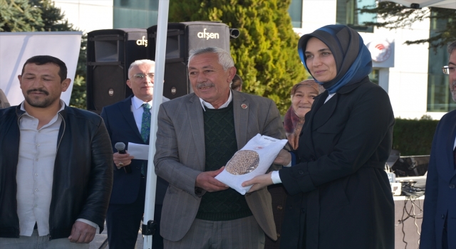 Tarım ve Orman Bakanı Yumaklı, Afyonkarahisar’da Tohum Dağıtım Töreni’nde konuştu: