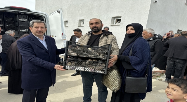 Elazığ’da dezavantajlı kadınlara 4 bin 500 hindi yavrusu ve yem dağıtıldı
