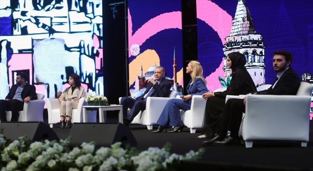 Cumhurbaşkanı Erdoğan ”Gençlik Aşkıyla Yeniden İstanbul” programında konuştu: (1) 