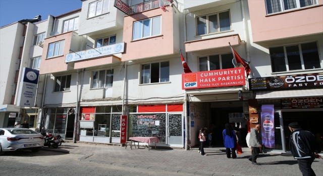 GÜNCELLEME 2 Denizli Tavas’ta CHP binasında balkonun çökmesi sonucu 1 kişi öldü, 17 kişi yaralandı