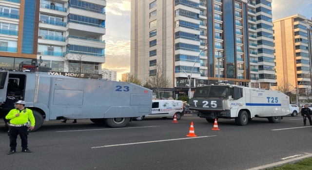 GÜNCELLEME Diyarbakır’da bir binanın çatısında çıkan yangın söndürüldü