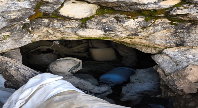 Tunceli’de teröristlere ait mühimmat ve yaşam malzemesi ele geçirildi