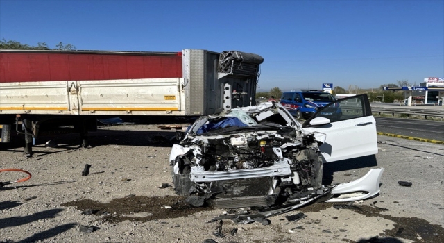Kırıkkale’de trafik kazasında 1 kişi hayatını kaybetti, 2 kişi yaralandı