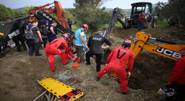 Çanakkale’de kanal kazısında toprak altında kalan 2 kişiyi kurtarma çalışması başlatıldı
