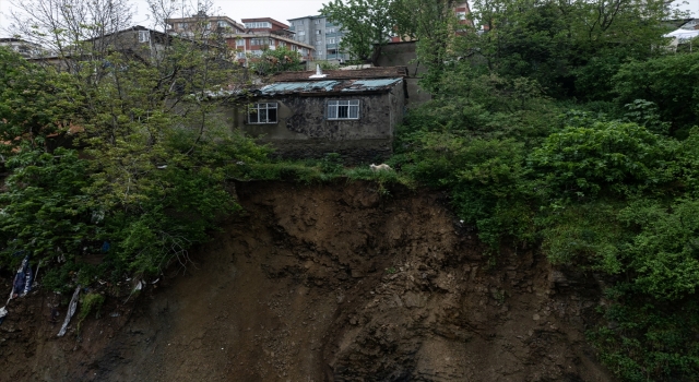 İstanbul Valisi Gül, Gaziosmanpaşa’da toprak kayması yaşanan alanda incelemede bulundu: