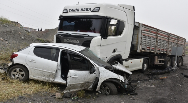 Şırnak’ta tır ile çarpışan otomobilin sürücüsü hayatını kaybetti 