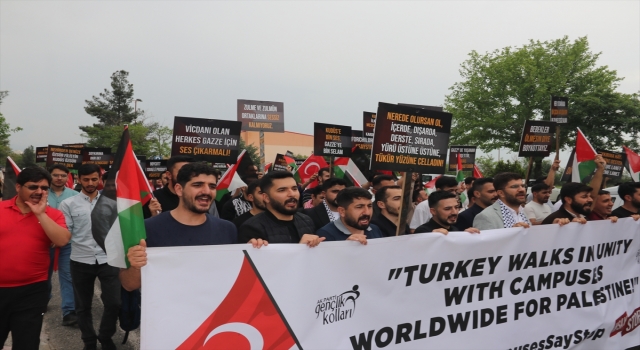 Diyarbakır’da üniversite öğrencileri ABD’deki Filistin eylemlerine destek verdi