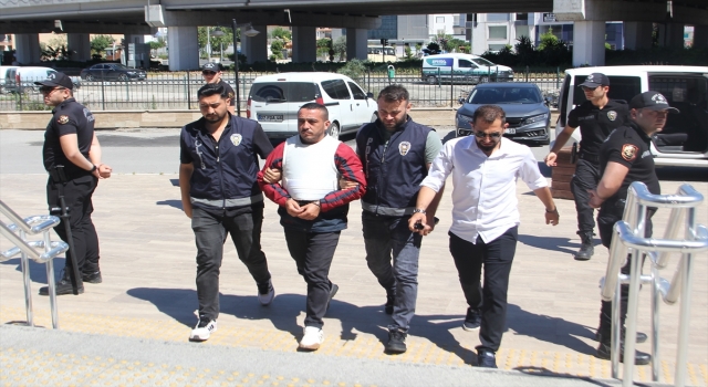GÜNCELLEME Antalya’da eski eşini ve arkadaşını bıçakla yaralayan kişi tutuklandı