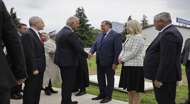 Bosna Hersek’te Türkiye’nin desteğiyle yeniden yapılan Arnaudiye Camisi törenle ibadete açıldı