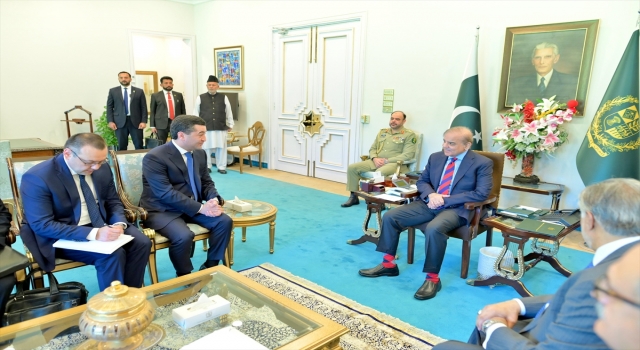 Pakistan ve Özbekistan’dan ”Afganistan’da barış, bölgesel bağlantı için önemli” vurgusu