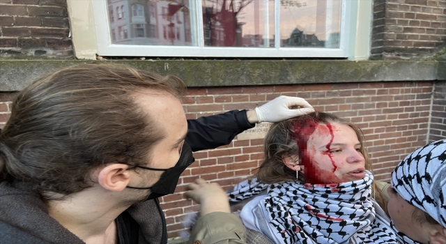 Hollanda’da üniversitede toplanmalarına izin verilmeyen Filistin destekçileri yürüyüş yaptı
