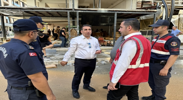 İzmir’de patlamanın meydana geldiği sokakta hayat normale döndü
