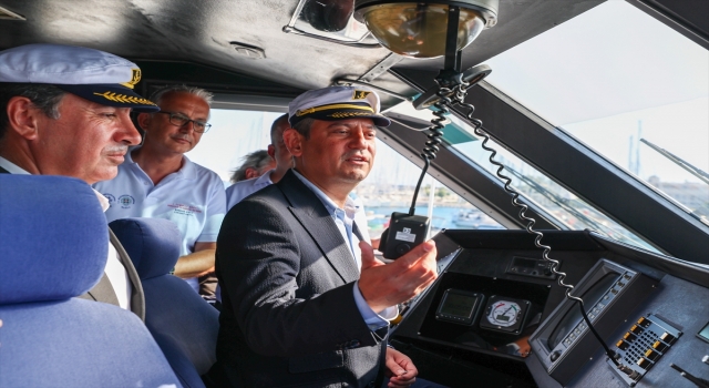 CHP Genel Başkanı Özel, sefer açılışına katıldığı deniz otobüsüyle Didim’den Bodrum’a gitti