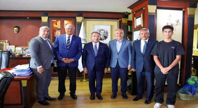 TBMM Başkanvekili Bekir Bozdağ, Rize’de ziyaretlerde bulundu