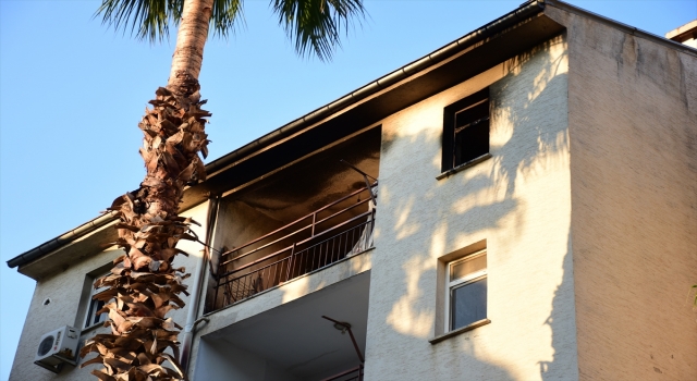 Antalya’da oturduğu evi yakan ve kendisine zarar veren kişi hastaneye kaldırıldı
