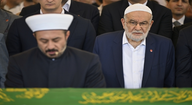 Temel Karamollaoğlu’nun annesi Edibe Karamollaoğlu son yolculuğuna uğurlandı
