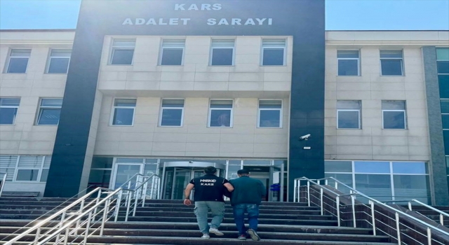 Kars’ta sokak satıcılarına yönelik uyuşturucu operasyonunda 1 zanlı tutuklandı
