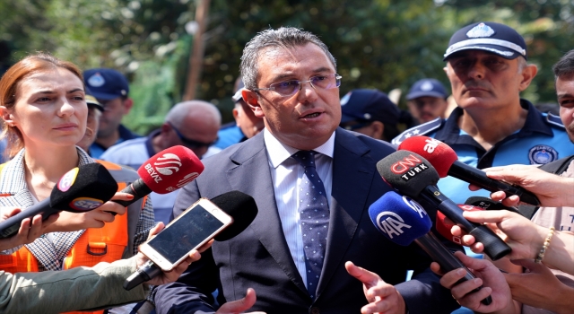 Vaniköy’de izinsiz inşaattaki ruhsatsız ve kaçak yapıların yıkımı sürüyor