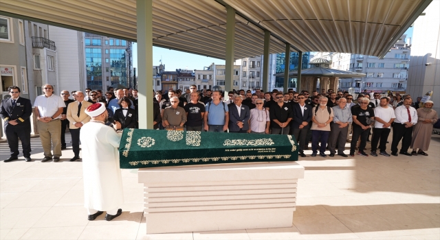 Bursa’daki uçak kazasında hayatını kaybeden pilotlardan Ünal Aster İstanbul’da defnedildi
