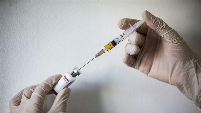 Pfizer’dan Covid-19 aşısı itirafı: “ Etkisi zamanla azalıyor “