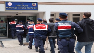 Edirne’de yurt dışına kaçmaya çalışan 7 terör örgütü üyesi yakalandı