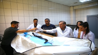 Diyarbakır’da tıp öğrencileri, ABD’den gelen kadavra üzerinde eğitim görüyor