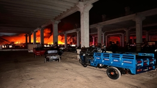 GÜNCELLEME Adana’da motosiklet üretim tesisinde çıkan yangına müdahale ediliyor