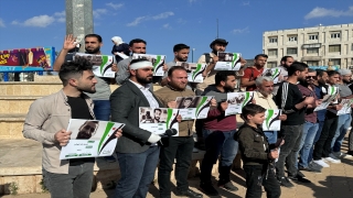 İdlib’de gazeteciler Dünya Basın Özgürlüğü Günü’nde gösteri düzenledi