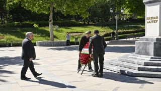 Azerbaycan Başbakanı Ali Asadov, Anıtkabir’i ziyaret etti