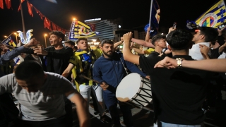 Fenerbahçe’nin derbi zaferi Kayseri’de davul zurnayla kutlandı